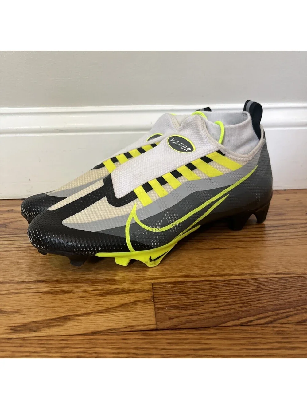 Nike Vapor Edge Ghost Lace Pro 360 Football Cleats Gray Volt Size 9.5